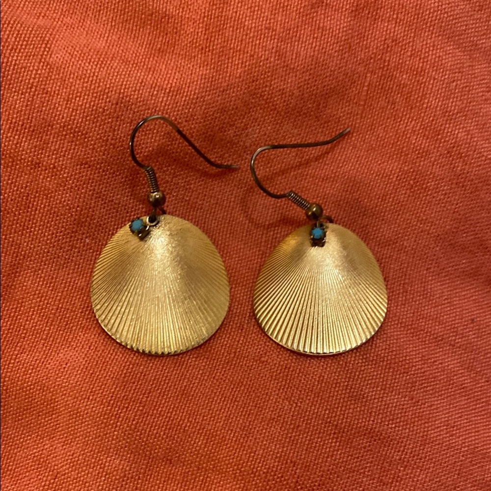 Elegant Gold Shell Earrings with Blue Bead Detail